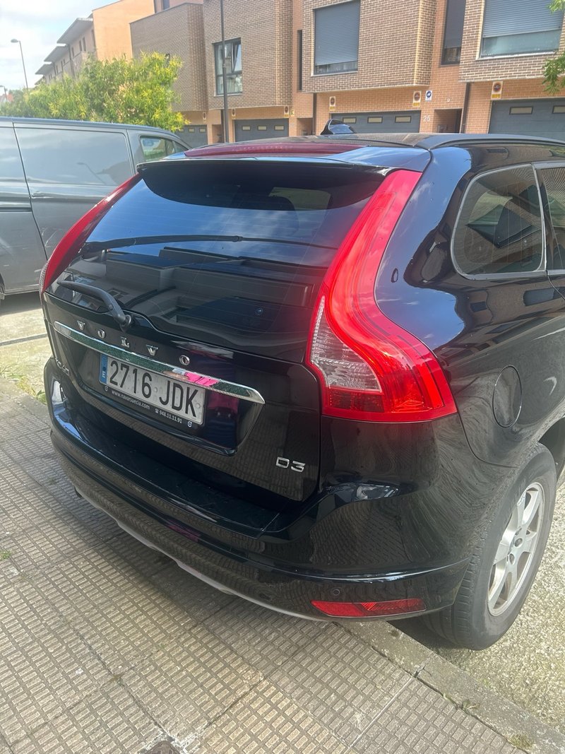 Volvo XC60 2015 - foto 1