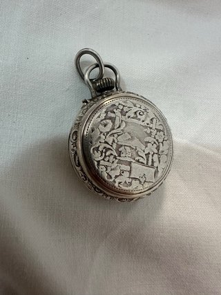 Orologio da tasca vintage in argento con base in porcellana