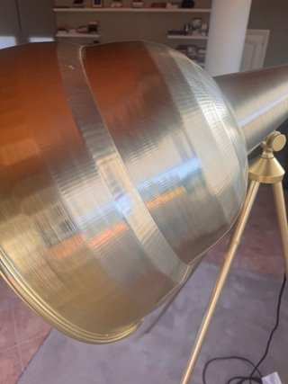 Lampada da terra in metallo dorato