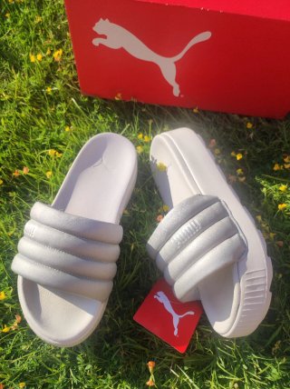 Puma Chanclas plata empeine acolchado suela cloud