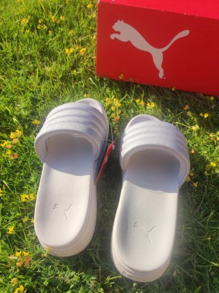 Puma Chanclas plata empeine acolchado suela cloud