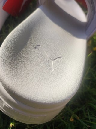 Puma Chanclas plata empeine acolchado suela cloud