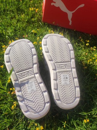 Puma Chanclas plata empeine acolchado suela cloud