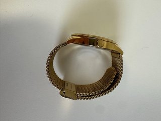 Reloj Guess Dorado y Negro