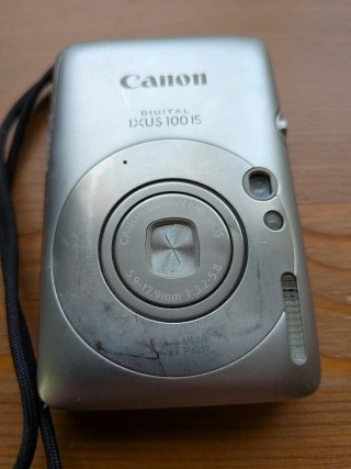 Cámara Canon IXUS 100 IS + Funda + Tarjeta