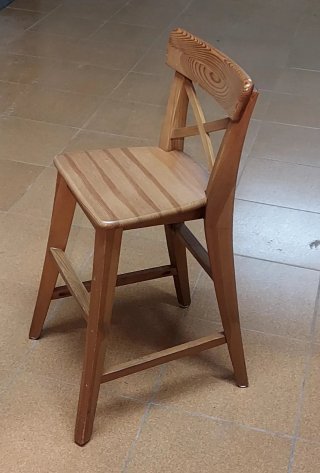 Sgabello rustico in legno massello