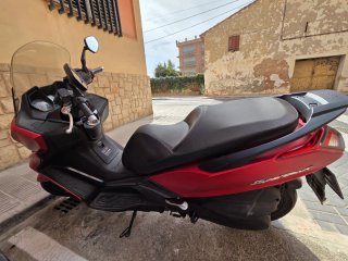 Kymco Superdink 125cc Roja y Negra