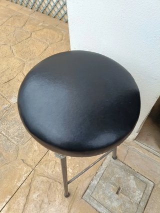 Taburete vintage metal y piel