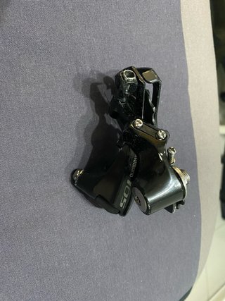 Cambio trasero y desviador delantero Shimano 105