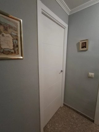Instalador de puertas interiores