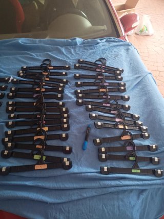 Perchas de pinza de plástico