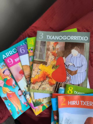 Lote de los 10 libros de URTXINTXA 3 urte