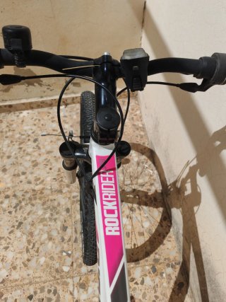 Bicicleta B'Twin MTB Blanca y Rosa