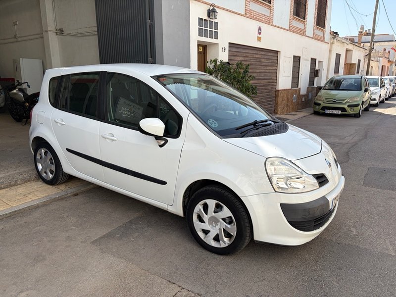 Renault Modus 2012 -- 105000km -- 674452997 -- - foto 1