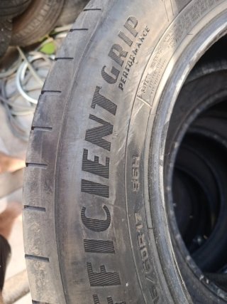 Neumático Goodyear EfficientGrip 215/60R17
