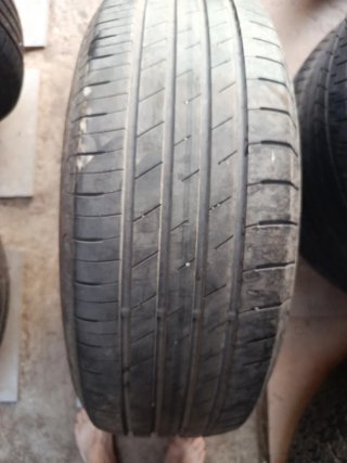 Neumático Goodyear EfficientGrip 215/60R17