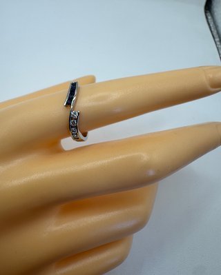 Anillo oro 18 kt con diamantes y zafiros