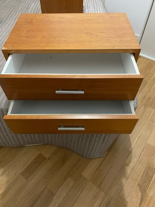Cajonera de madera con 2 cajones