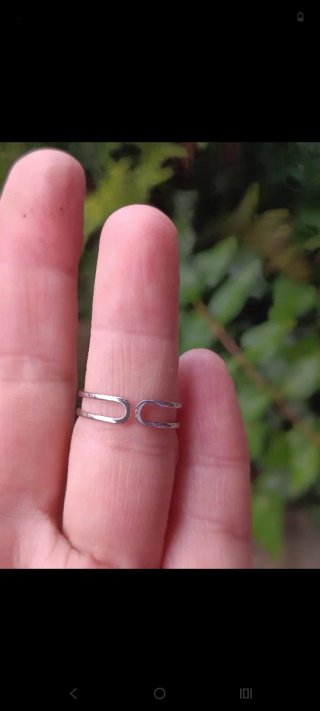 Anillo pétalos paniculata azul plata