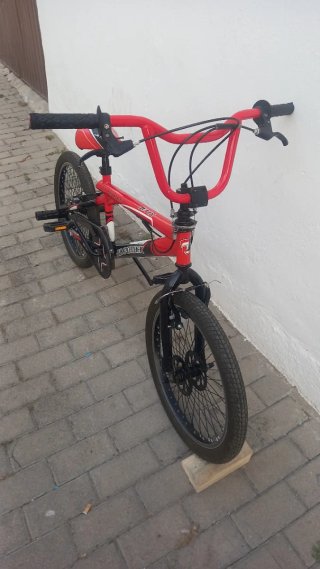 Bicicleta Freestyle Rossa