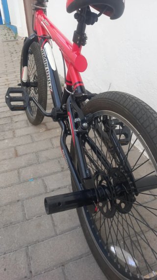 Bicicleta Freestyle Rossa