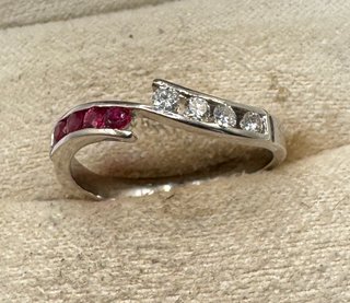 Anillo Oro 18k Diamantes y Rubíes