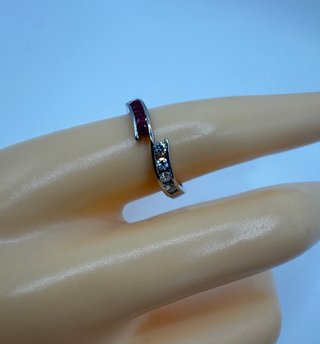 Anillo Oro 18k Diamantes y Rubíes