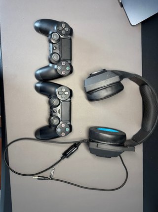 PS4 Pro 1TB Nera + Accessori + Giochi