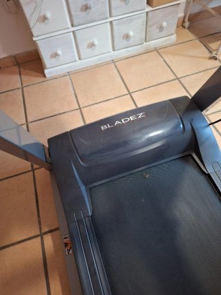 Cinta de correr Bladez TR101I, no.ENVIOS. Se plieg