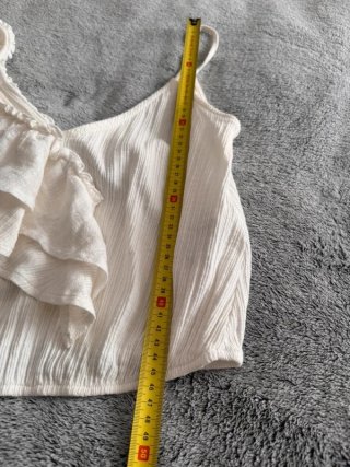 Top corto Zara asimmetrico volant taglia M