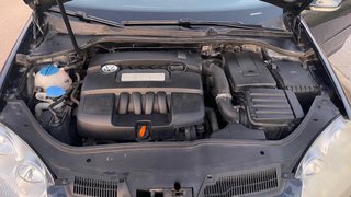 Volkswagen Golf V 1.6 102cv Highline · Muy cuidado