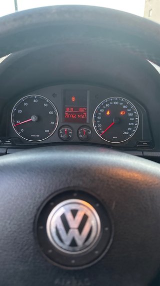 Volkswagen Golf V 1.6 102cv Highline · Muy cuidado