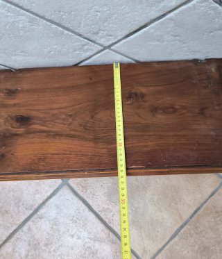 Estantería antigua de pared