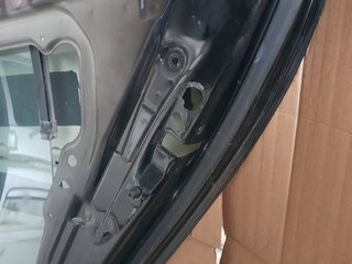KIA CARENS (UN) Emotion PUERTA TRASERA DERECHA
