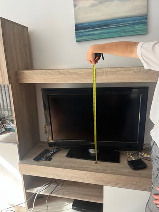 Mueble salón Merkamueble beige y blanco