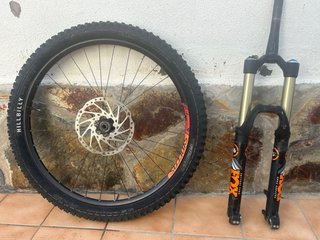 Forcella Fox 36 27.5 + Ruota 27.5 Tubeless