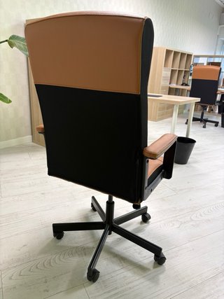 2 Sedie da ufficio ergonomiche in pelle. Molto comode