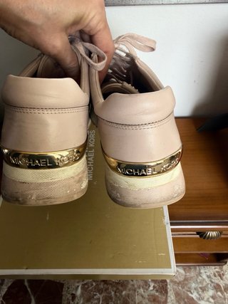 Zapatillas Michael Kors rosa palo y Doradas