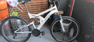 Bicicleta de Montaña MET Blanca