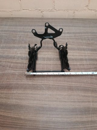 Soporte Carenado / Faro Moto
