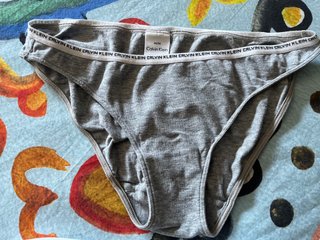 2 Braguitas Calvin Klein Talla M