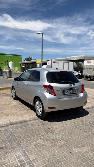 Toyota Yaris 2012