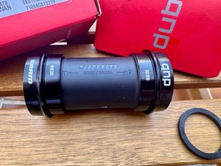 Pedaliera SRAM DUB BB30 68/73mm Nuova
