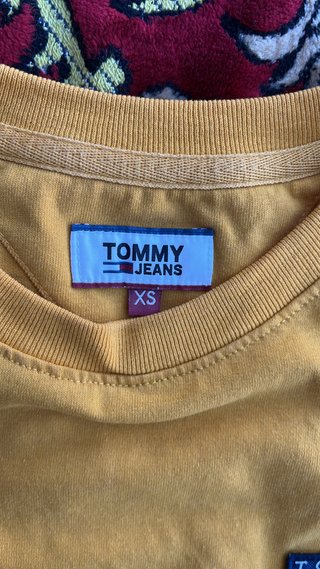 Camiseta Tommy Jeans Amarilla