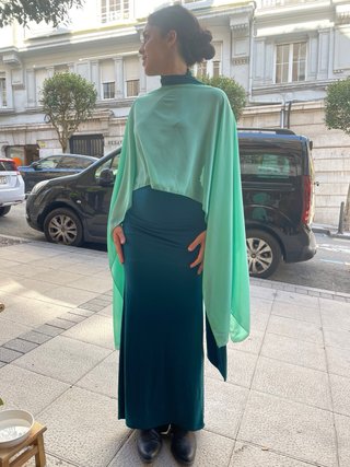 Chal verde y azul