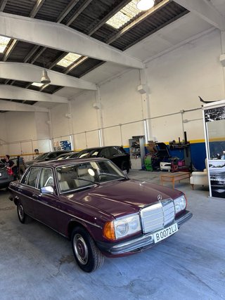 Mercedes-Benz W123 1980