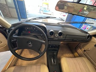 Mercedes-Benz W123 1980