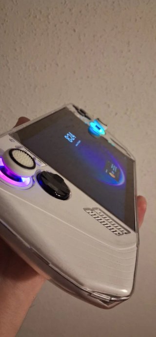 Asus ROG Ally Z1 Extreme, console portatile con processore Z1 Extreme