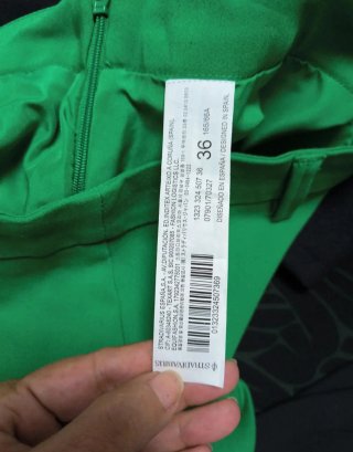 Falda verde Stradivarius