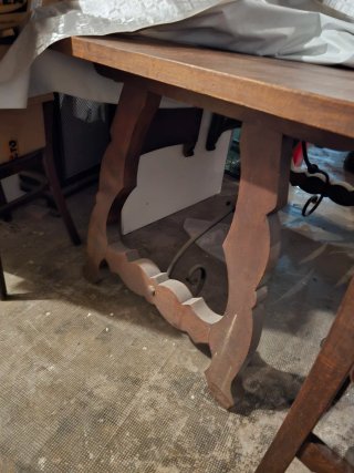 Mesa y 6 sillas antiguas de madera